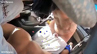 Meu amigo parou o carro no acostamento na a Av. Brasil pra gente fuder no meio da estrada dentro do carro